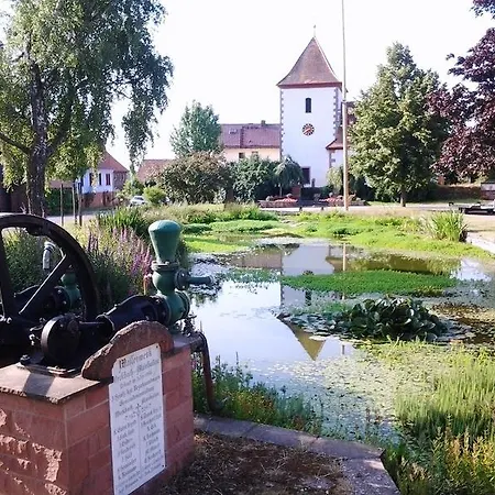 Gastehaus Zum Alten Schulhaus Πανσιόν